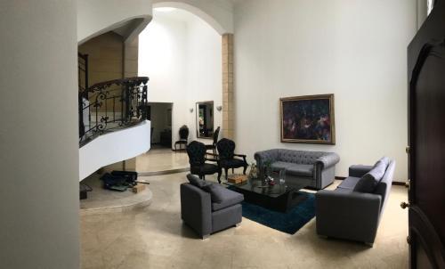 Casa Rosario Ciudad Jardin Cali