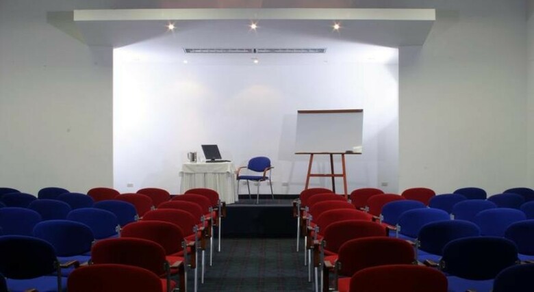 Affinity Suites Aparthotel
