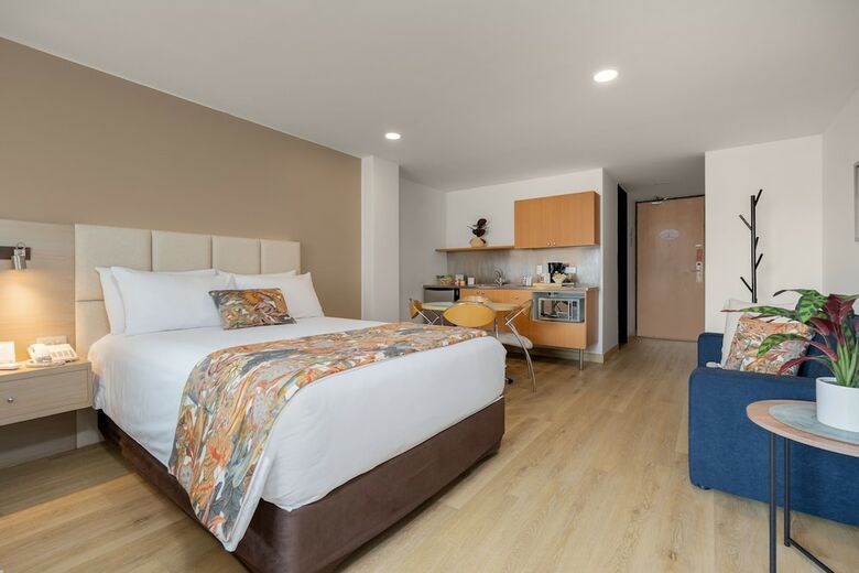 Hotel Novelty Suites