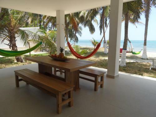Condominio Milagros Cove�as
