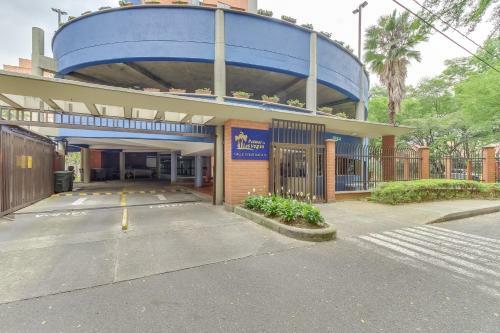 Amplio Apartamento En Envigado