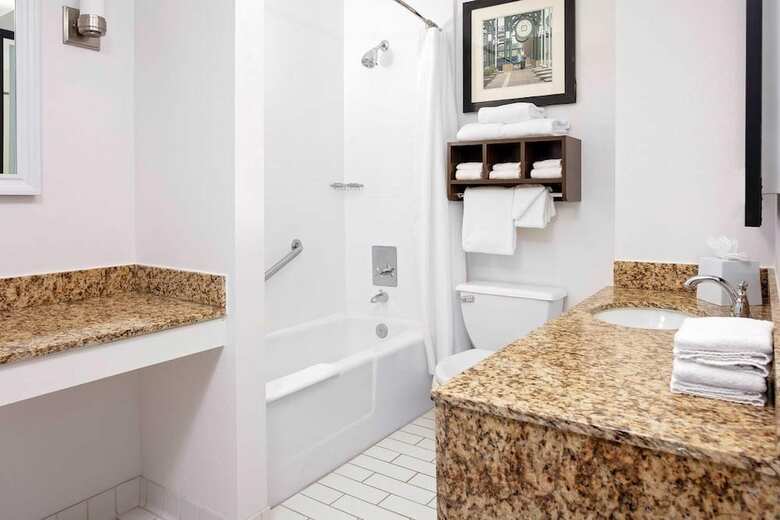Hotel Four Points By Sheraton Memphis East