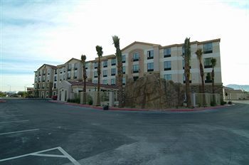 Hotel Comfort Inn & Suites