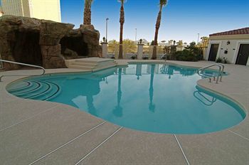 Hotel Comfort Inn & Suites