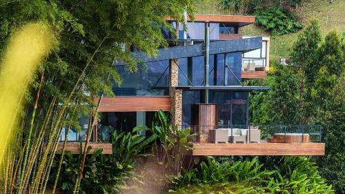 Lodge Luxe By The Charlee