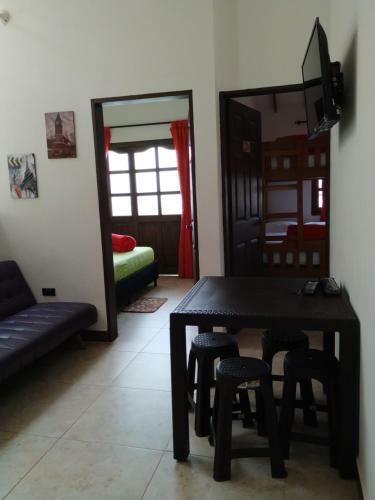 Albergue Hostal Balcones De La Piedra