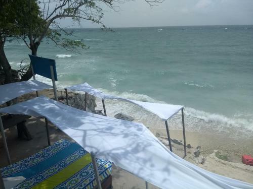 Posada Hostel Beach La Pola
