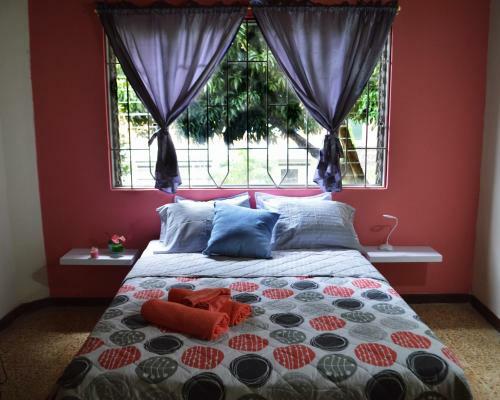 Hostal Rooms In Guesthouse And Perfect Location