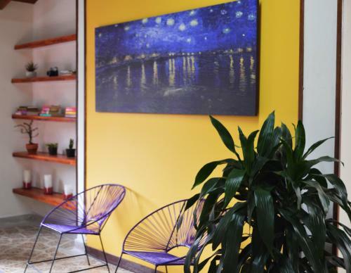 Hostal Rooms In Guesthouse And Perfect Location