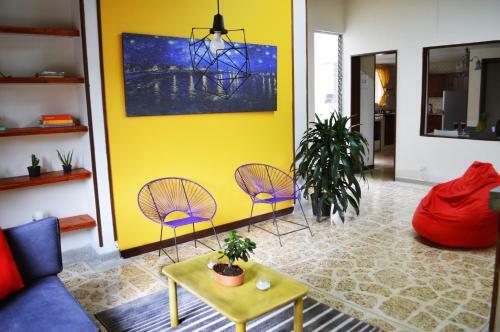 Hostal Rooms In Guesthouse And Perfect Location