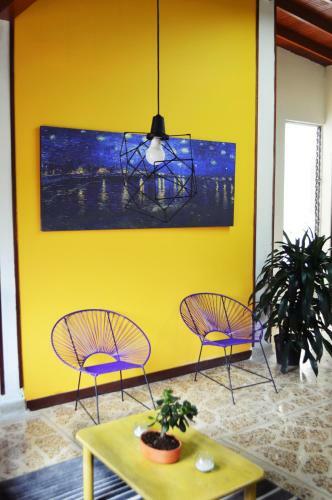 Hostal Rooms In Guesthouse And Perfect Location