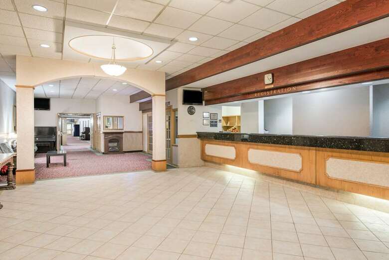 Hotel Howard Johnson - Kitchener Conestoga