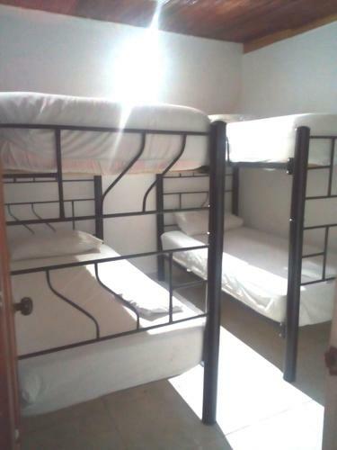 Albergue Hostal Backpackers And Travellers