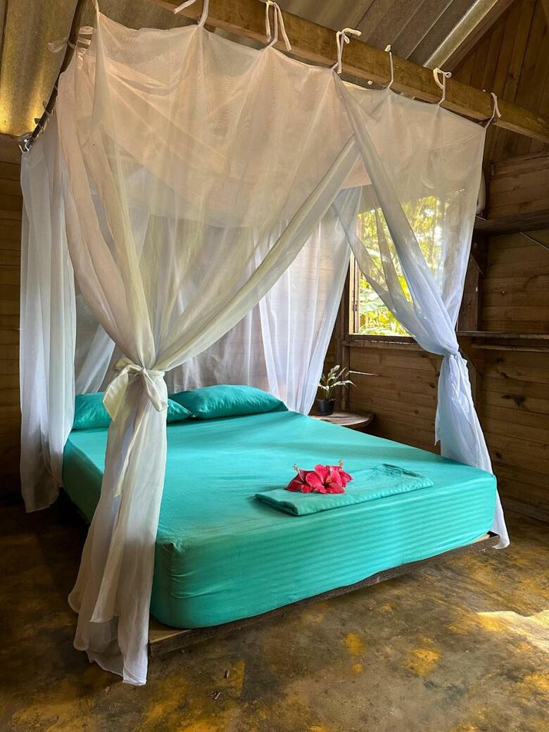 Hostal La Aldea Hostel