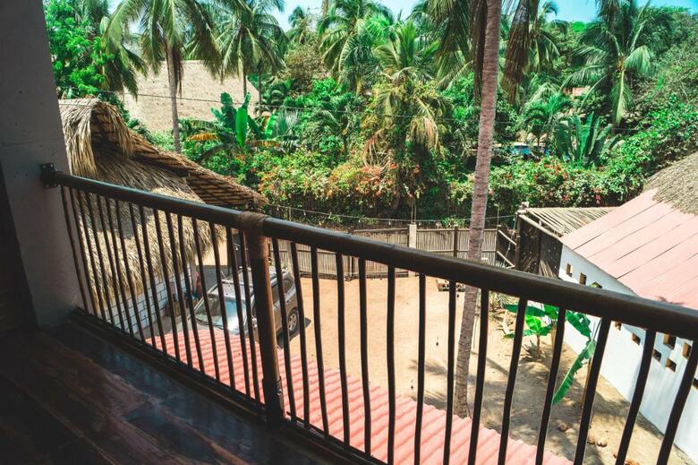 Hotel I Wanna Palomino
