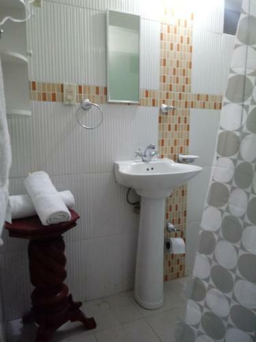 Hotel Yellow Maraya