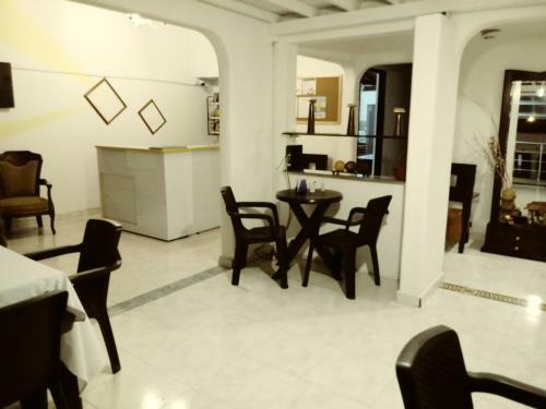 Hotel Yellow Maraya