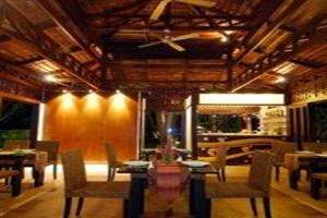 Hotel Niramaya Villa & Wellness Resort