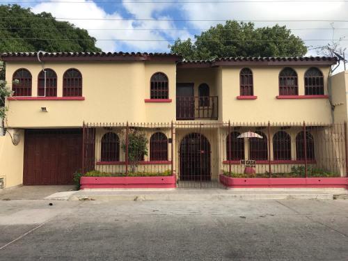 Mi Casa Hostel