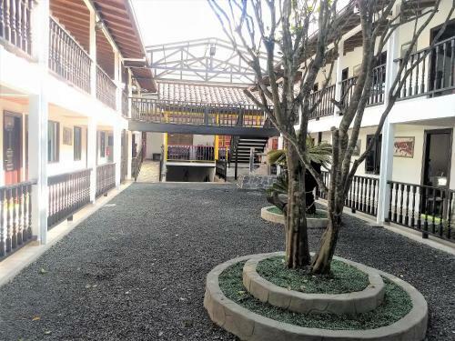 Hotel La Tia Emiss