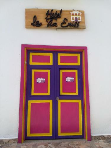 Hotel La Tia Emiss