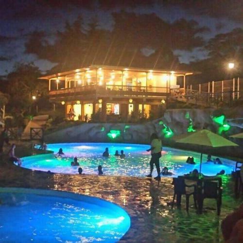 Lodge Ixupark Piscinas Climatizadas
