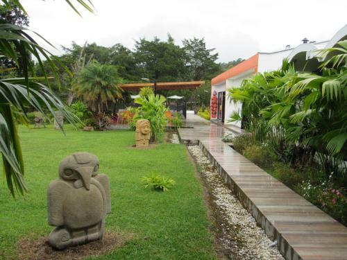 Hotel Yalconia