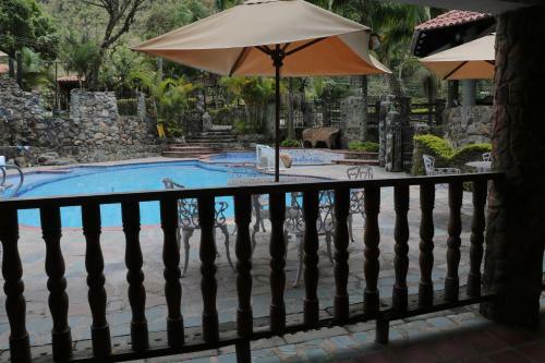 Hotel La Casa Del Arbol