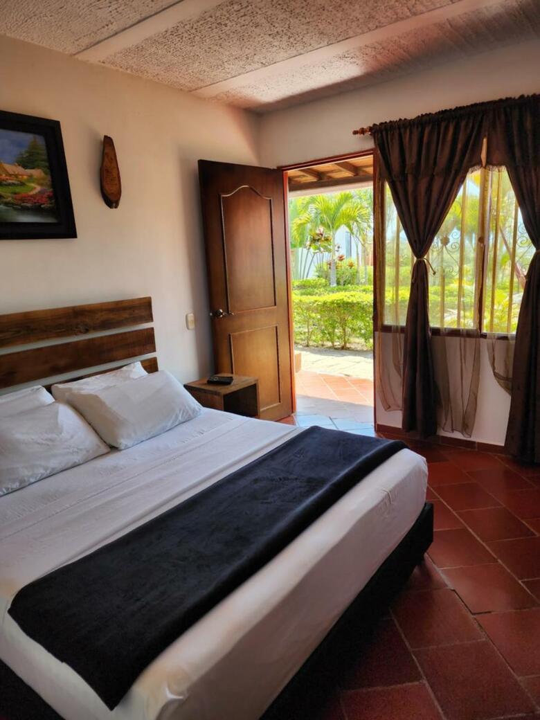 Hotel Campestre Palmas Del Zamorano