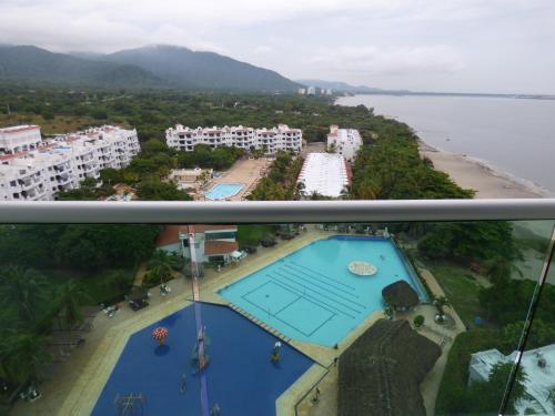 Apartamento Costa Azul Suites 906