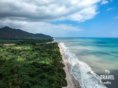 Albergue Los Hermanos Beach Hostal
