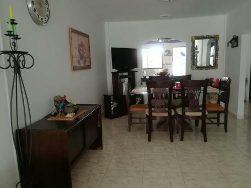 Calle 18a No. 5 - 63
