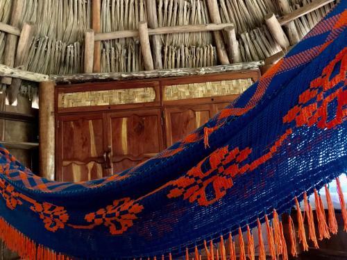 Hostal Zendukua Ecolodge - Manantial River