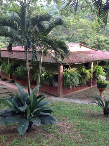 Lodge Finca Con R�o Privado