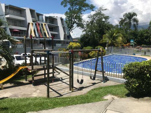 Apartasol Piscina Jacuzzi Privado Sopetran