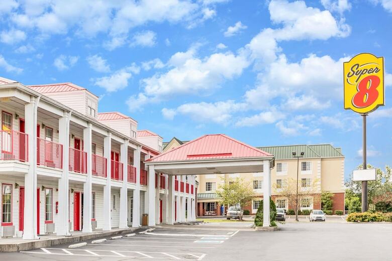 Hotel Super 8 Clinton Tn