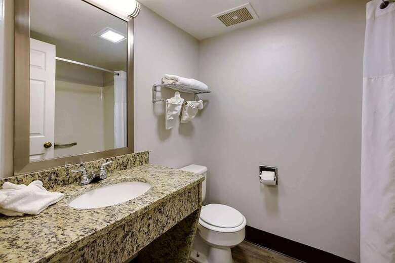 Hotel Days Inn Canton