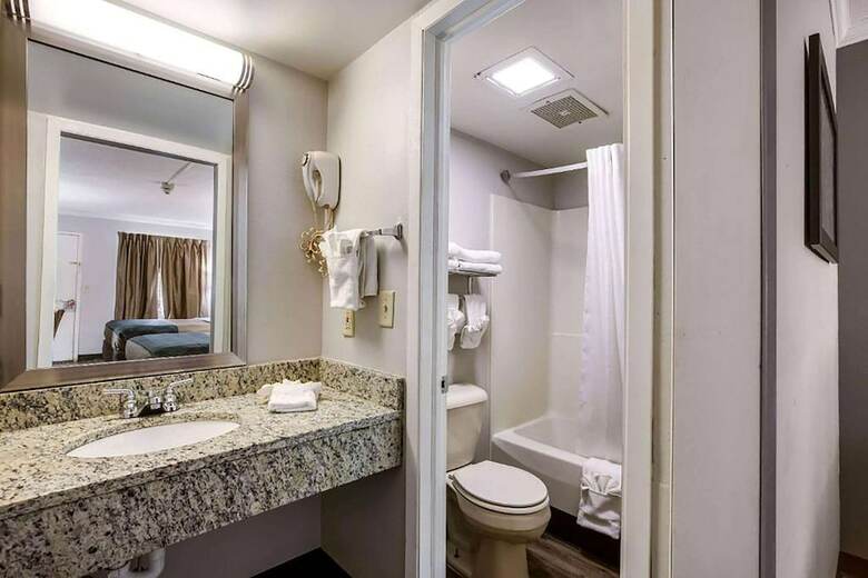 Hotel Days Inn Canton