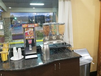 Hotel Days Inn Charleston East