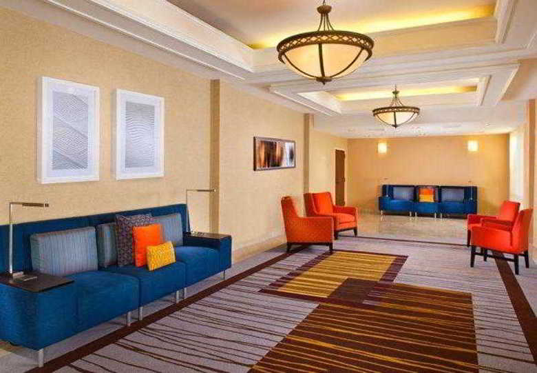 Hotel Courtyard New Orleans Covington/mandeville