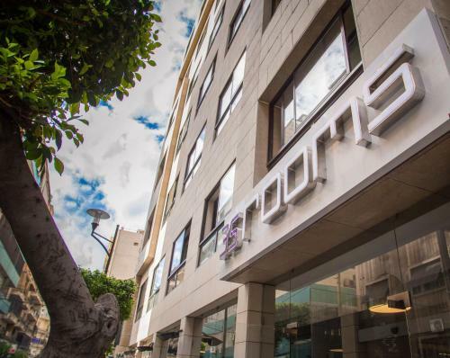 Hotel 35 Rooms