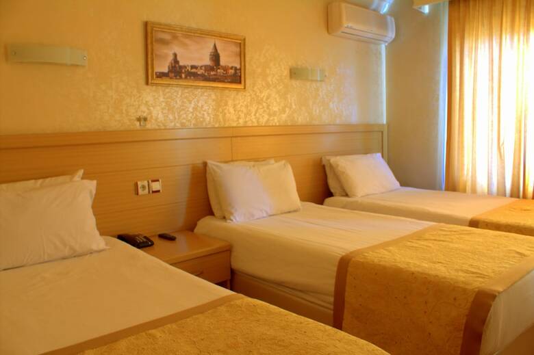 Royal Carine Hotel