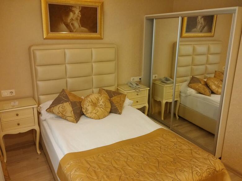 Golden Boutique Hotel