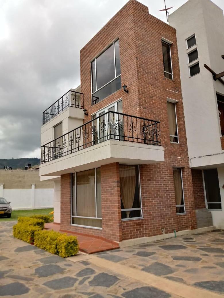 Valle De Iraka Aparta - Hotel