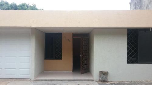 Casa De Familia