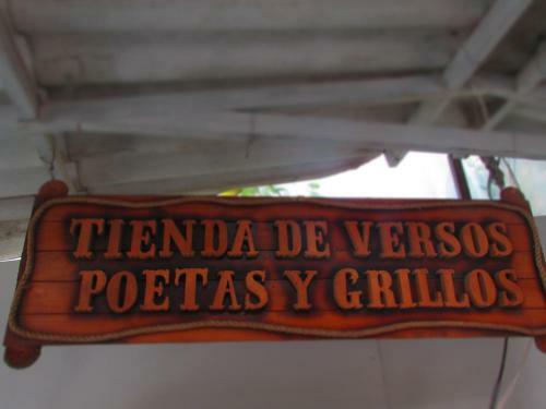 Poetas Y Grillos