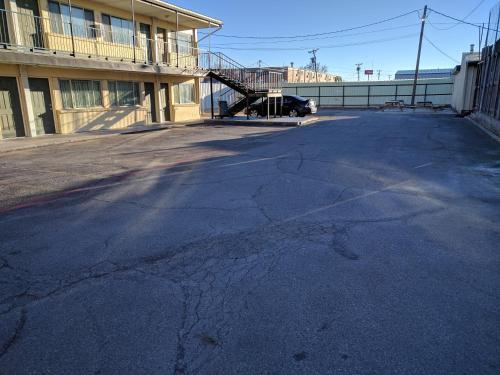Hotel Budget Inn & Suites
