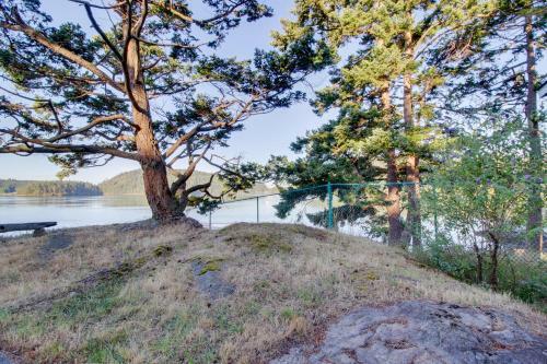 Yokeko Point At Deception Pass
