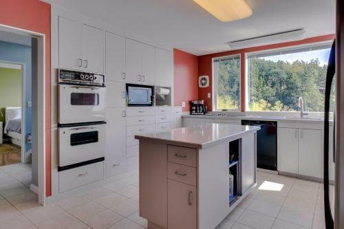 Seascape Panorama House