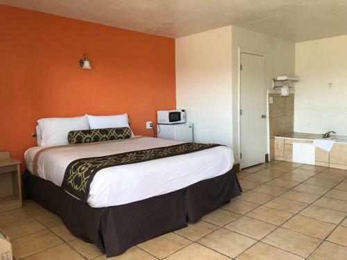 Motel American Inn & Suites